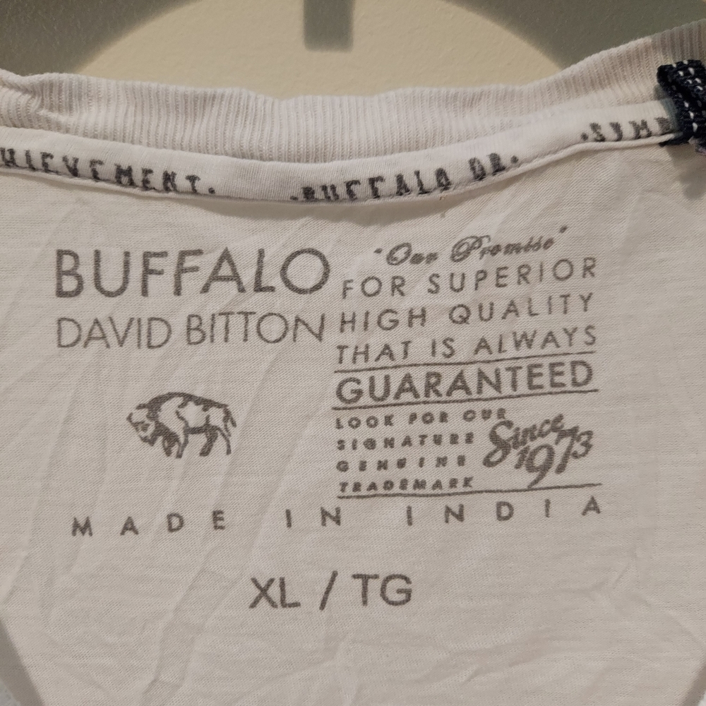 Buffalo Tee - Picture 2 of 3